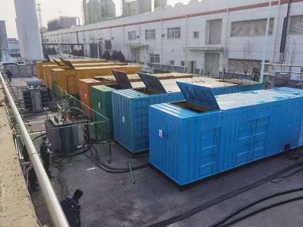 翠峦380V和690V电压的电缆线相同吗？