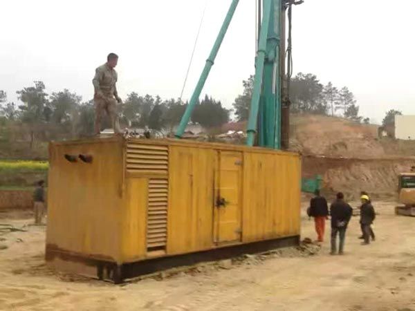 翠峦如何判断水冷式机油散热器密封件是否需要更换？